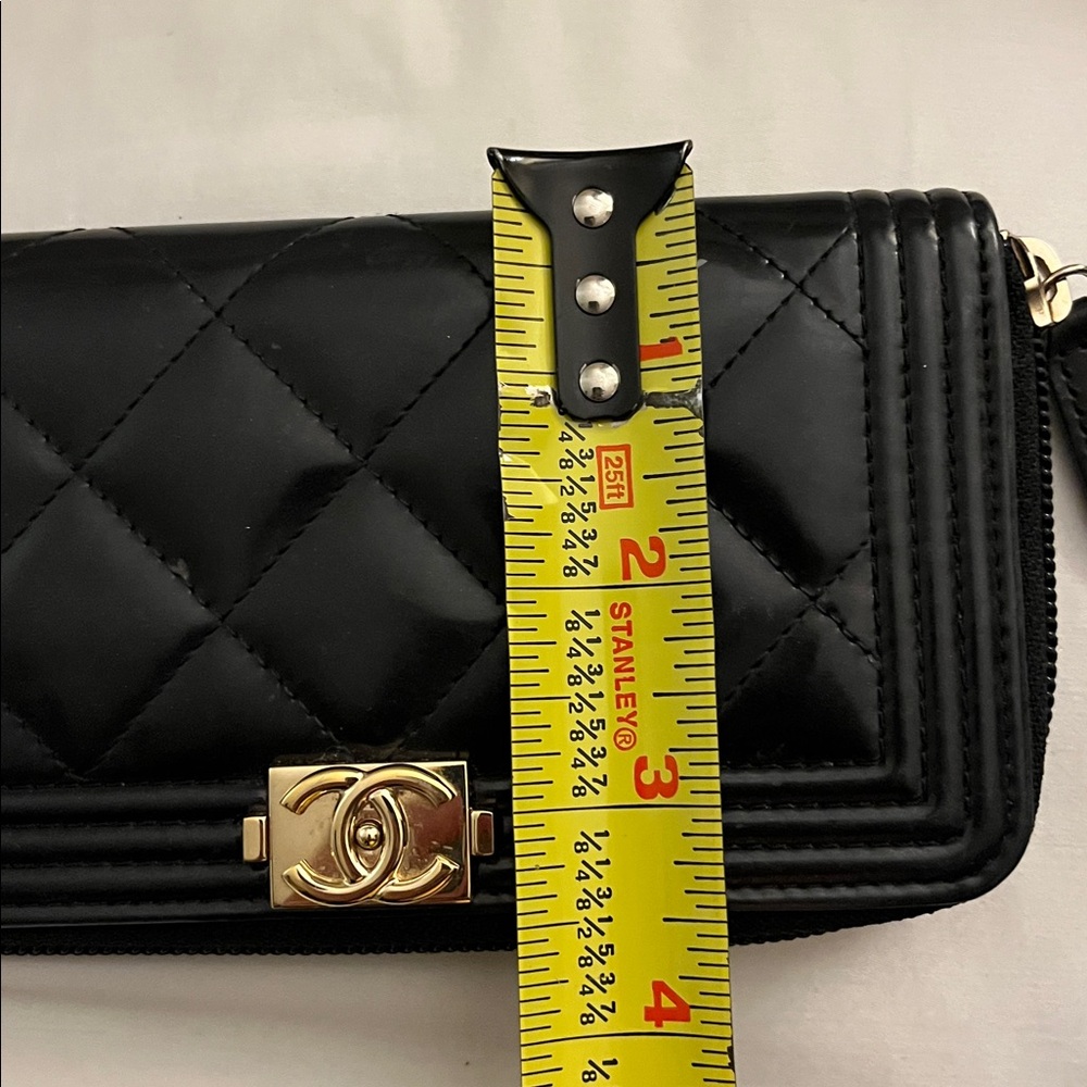CHANEL Black Quilted Leather Wallet with Gold Accent - Picture 8 of 8
